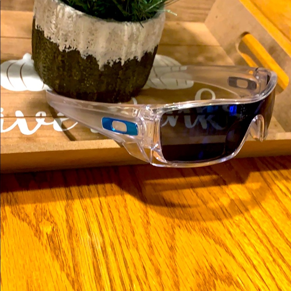 oakley batwolf edition